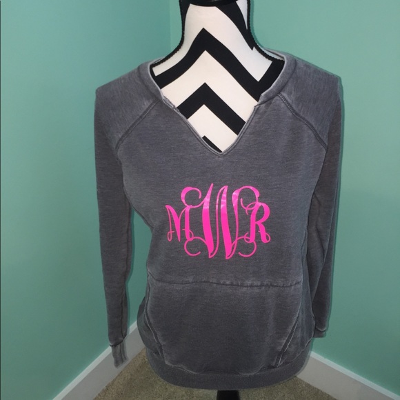 Gray and pink monogrammed with mWr sweat shirt - Picture 1 of 3